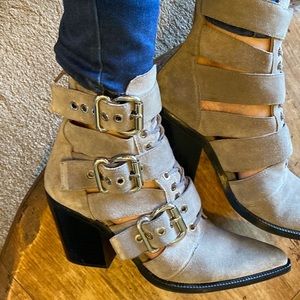 💋Jeffrey Campbell Caceres Buckle Booties 👄